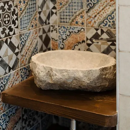 Guest house La Dimora Dei Walori 4*